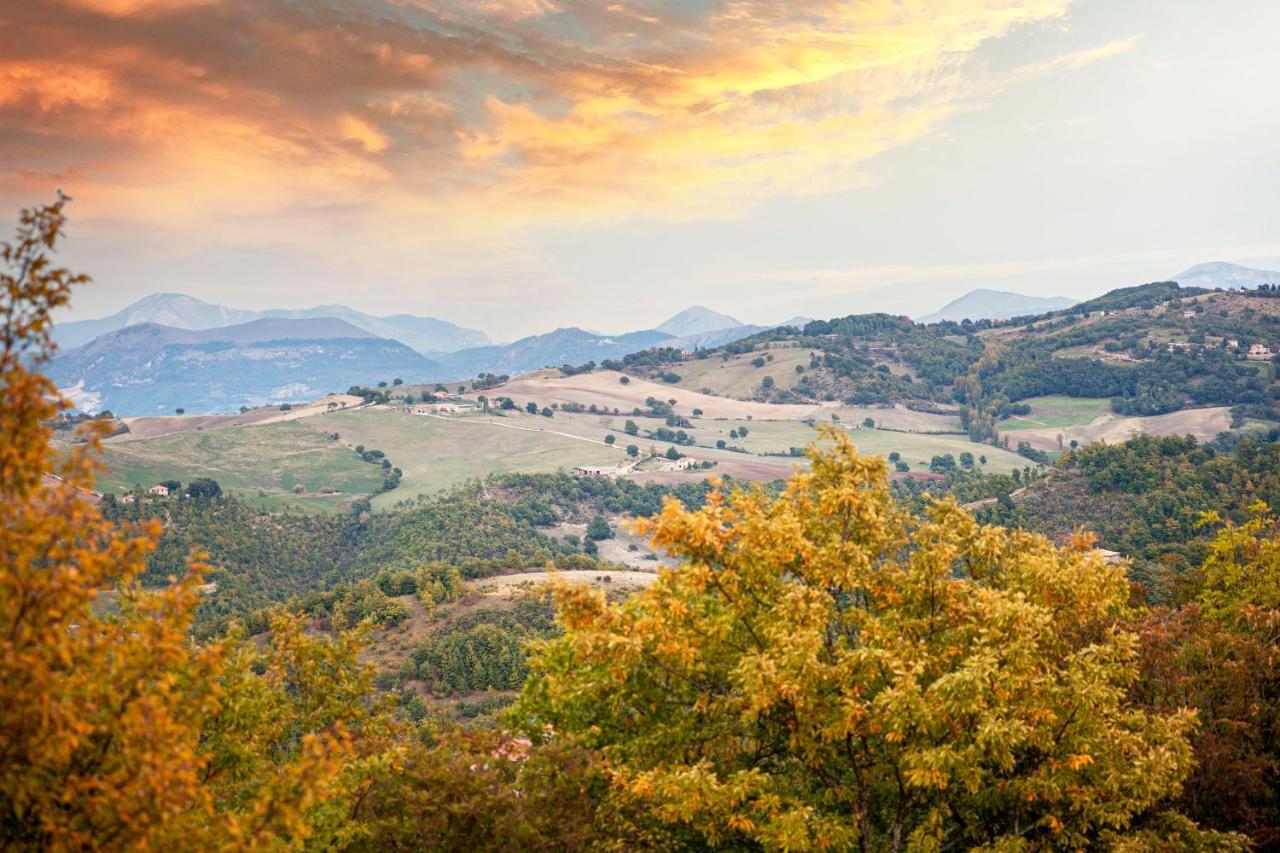Tenuta Borgo Santa Cecilia 구비오 외부 사진